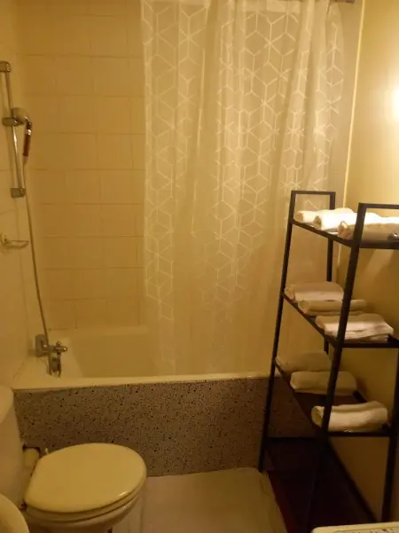 Appartement charmant Paris XVIIe - 27 m² - Vue sur la ville - Photo 6