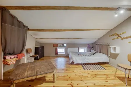 Maison charmante à Valprivas avec jardin privé. - Photo 8