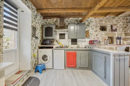 Maison charmante à Valprivas avec jardin privé. - Photo 10