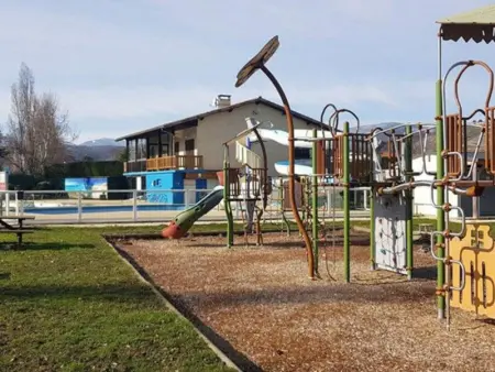 Bungalow charmant à Condrieu avec piscine partagée conviviale - Photo 6