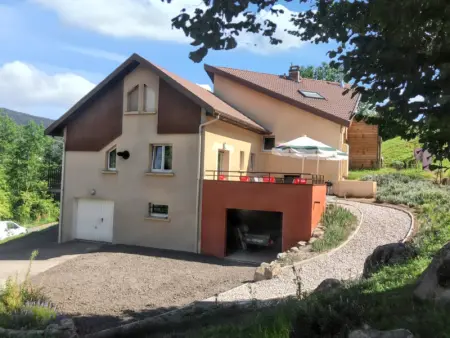 Maison à Cornimont, Maison de charme à Cornimont avec vue sur la montagne - L1064385