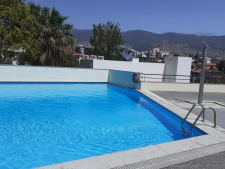 Appartement à Sâo Martinho, Funchal, Appartement moderne à Funchal 60 m² avec piscine partagée - L1064389