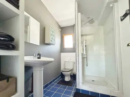 Maison familiale chaleureuse à Saint-Évarzec avec terrasse - Photo 11