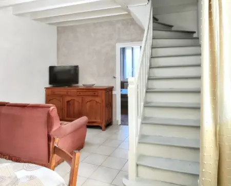 Chaleureuse Maison de Campagne avec Terrasse et Cheminée - Photo 2