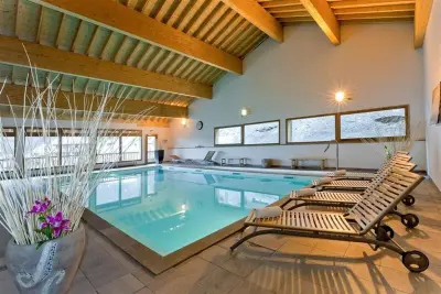 Appartement à Orelle, Appartement cosy à Orelle avec piscine et balcon - 26 m² - L1064429