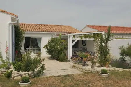 Maison à Sainte Marie De Ré, Maison accueillante avec jardin, Sainte-Marie-de-Ré - L1064458