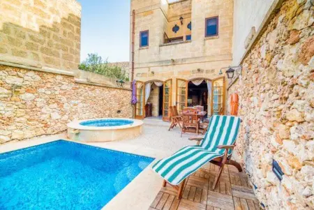 Villa à In Nadur, Villa exceptionnelle à In-Nadur avec piscine privée. - L1064468