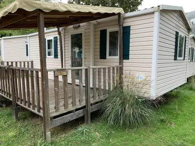 Bungalow à Argences en Aubrac, Bungalow charmant à Argences-en-Aubrac avec piscine partagée - L1064518