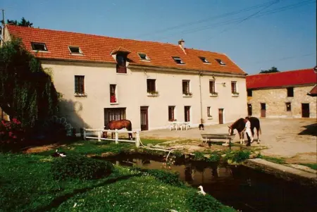 Maison à Viarmes, Maison spacieuse à Viarmes avec grand jardin et climatisation - L1064519