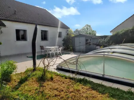 Villa à Briare, Villa spacieuse à Briare avec piscine privée et activités - L1064530