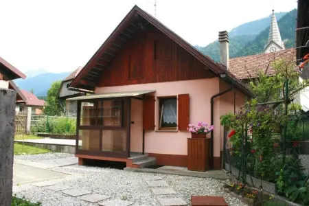 Maison à Pontebba, Maison charmante à Pontebba, vue sur la montagne, jardin clôturé - L1064578