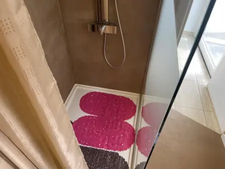 Charmant studio en centre-ville de Charleroi, 75 m² avec terrasse - Photo 4