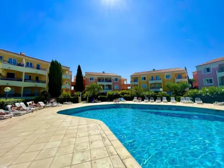 Appartement à Roquebrune sur Argens, Appartement charmant Roquebrune 35m² piscine partagée - L1064639