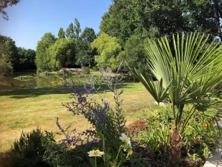 Maison charmante avec piscine privée à Saint-Georges-de-Pointindoux - Photo 10