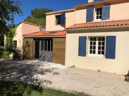 Maison charmante avec piscine privée à Saint-Georges-de-Pointindoux - Photo 22