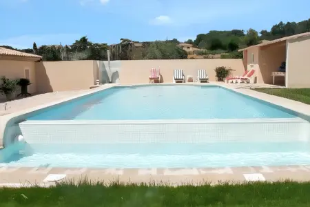 Maison à Aubignan, Maison confortable à Aubignan avec piscine partagée - L1064680