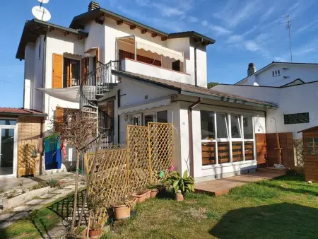 Maison à Marina di Ravenna, Maison charmante à Marina di Ravenna avec jardin clôturé - L1064712