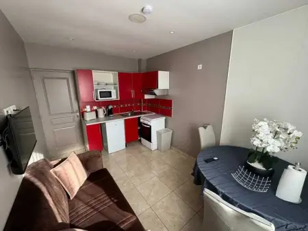 Appartement à Villiers le Bel, Appartement moderne à Villiers-le-Bel 35 m² accès Wifi gratuit - L1064726