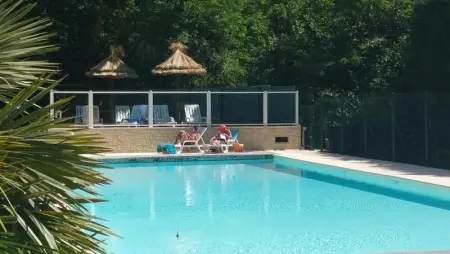 Bungalow à Saint Jean du Gard, Bungalow charmant à Saint-Jean-du-Gard avec piscine partagée - L1064749