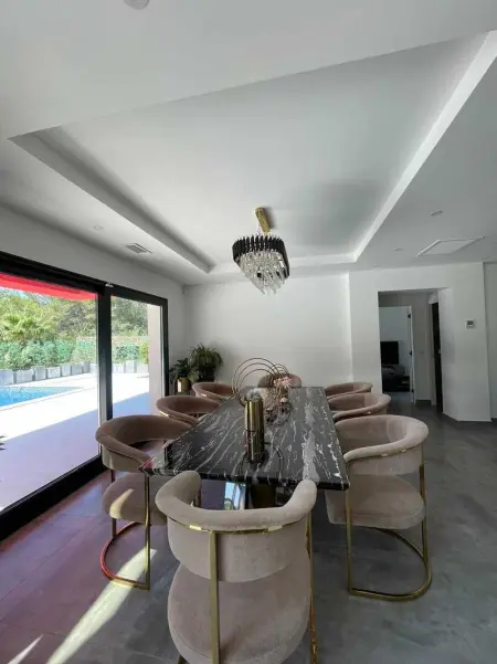 Villa spacieuse avec piscine privée à Nîmes, Villa 8 personnes à Nîmes - Photo 6