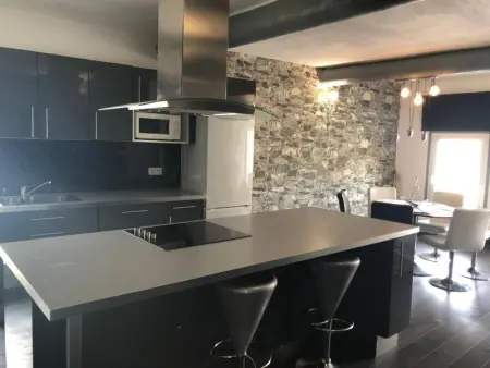 Appartement moderne aux Saintes-Maries-de-la-Mer avec terrasse. - Photo 2