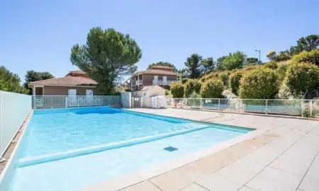 Appartement à Carnoux en Provence, Appartement moderne avec vue à Carnoux-en-Provence 26 m², piscine - L1065098