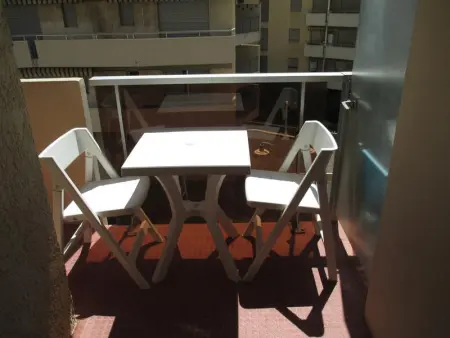 Appartement à Saint Raphaël, Studio moderne avec balcon – Saint-Raphaël – 25 m² – Parking - L1065164