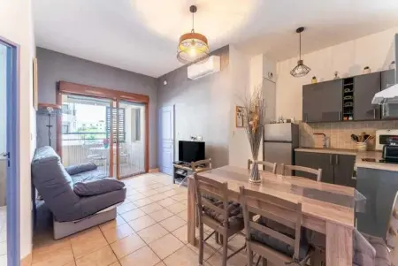 Maison charmante à Uzès avec accès à piscine partagée - Photo 4