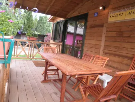 Chalet cosy à Ranspach dans un camping avec piscine partagée - Photo 2