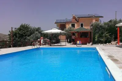 Villa à Bompensiere, Villa spacieuse avec piscine privée et vues imprenables - L1065260