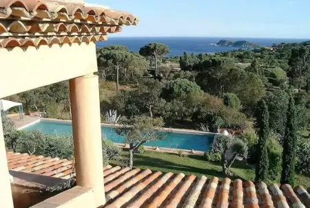 Villa à Ramatuelle, Villa de luxe avec piscine à Ramatuelle - L1065394