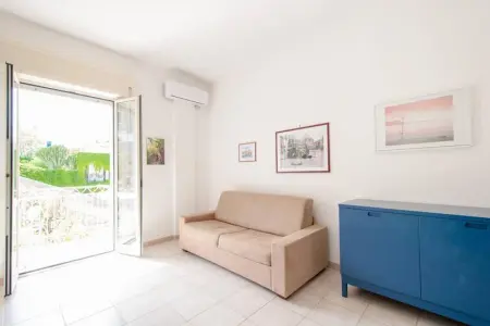 Appartement charmant à Vieste avec balcon et vue sur jardin - Photo 8