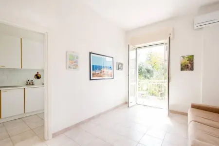 Appartement charmant à Vieste avec balcon et vue sur jardin - Photo 9