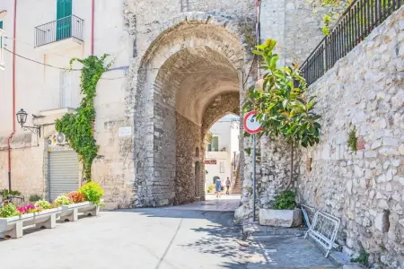 Appartement charmant à Vieste avec balcon et vue sur jardin - Photo 13