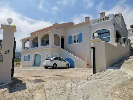 Appartement Vue Mer à Bastia, terrasse et piscine privée. - Photo 2