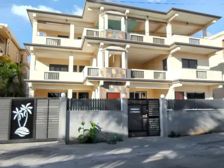 Studio cosy à Trou-aux-Biches 35 m² avec balcon joli jardin - Photo 1