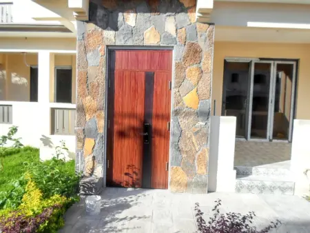 Studio cosy à Trou-aux-Biches 35 m² avec balcon joli jardin - Photo 15