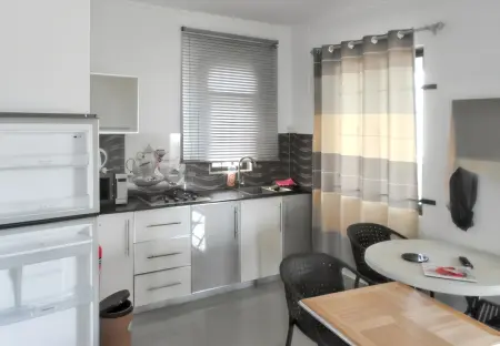 Studio cosy à Trou-aux-Biches 35 m² avec balcon joli jardin - Photo 29