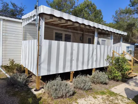 Bungalow à Saint Julien en Born, Bungalow charmant à Saint-Julien-en-Born, piscine partagée - L1065472