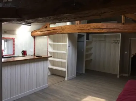 Maison accueillante à Mouterre-Silly avec jardin et cheminée - Photo 12