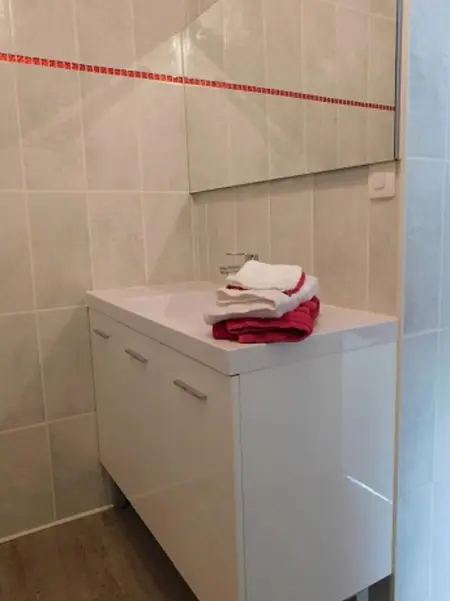 Maison accueillante à Mouterre-Silly avec jardin et cheminée - Photo 13