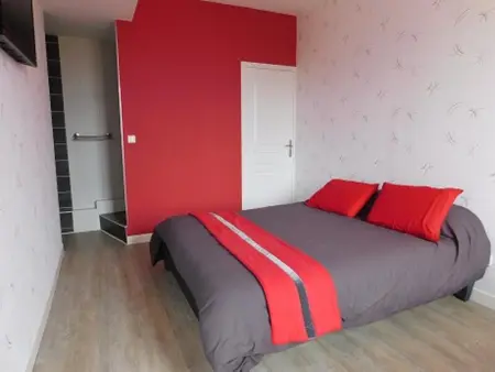 Maison accueillante à Mouterre-Silly avec jardin et cheminée - Photo 14