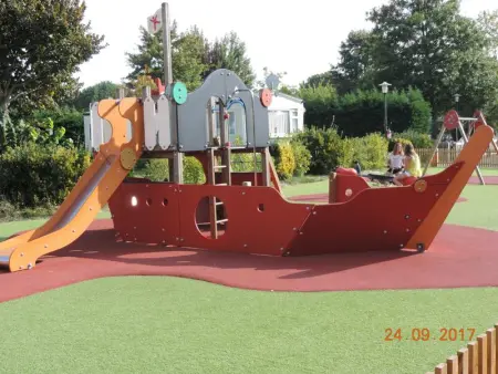 Bungalow Confort Gastes Jacuzzi, Bungalow 6 personnes à Gastes - Photo 12