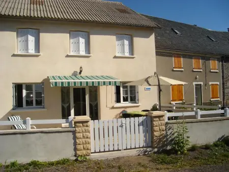 Maison à Valuéjols, Maison de charme à Valuéjols avec vue sur les montagnes - L1065554