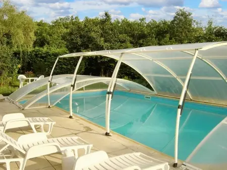 Maison à Sarrazac, Charmante maison à Sarrazac avec piscine privée - L1065561