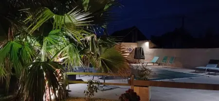 Maison confortable à Saint-Germain-du-Pert avec piscine privée - Photo 16