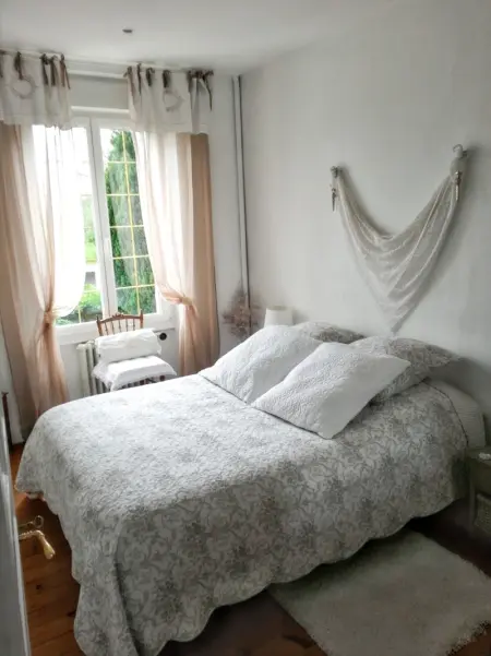 Maison confortable à Saint-Germain-du-Pert avec piscine privée - Photo 18