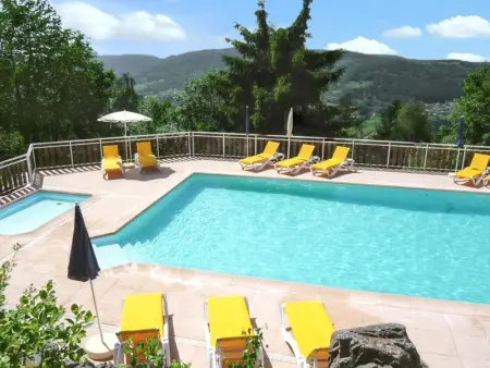 Chalet à Le Tholy, Chalet charmant au Tholy avec piscine partagée - L1065577