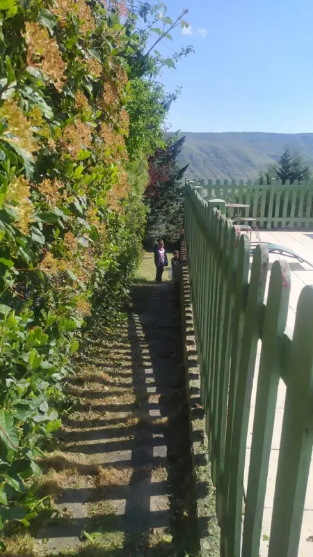 Maison paisible à Veyras avec piscine privée et vue montagne - Photo 14