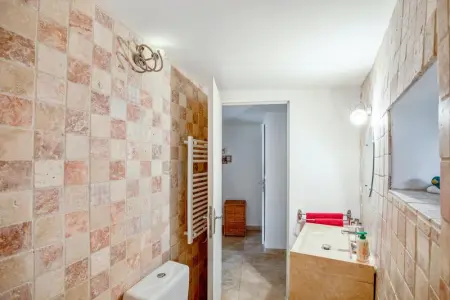 Charmante Maison à Bonnieux avec Terrasse et Vue sur le Jardin - Photo 19